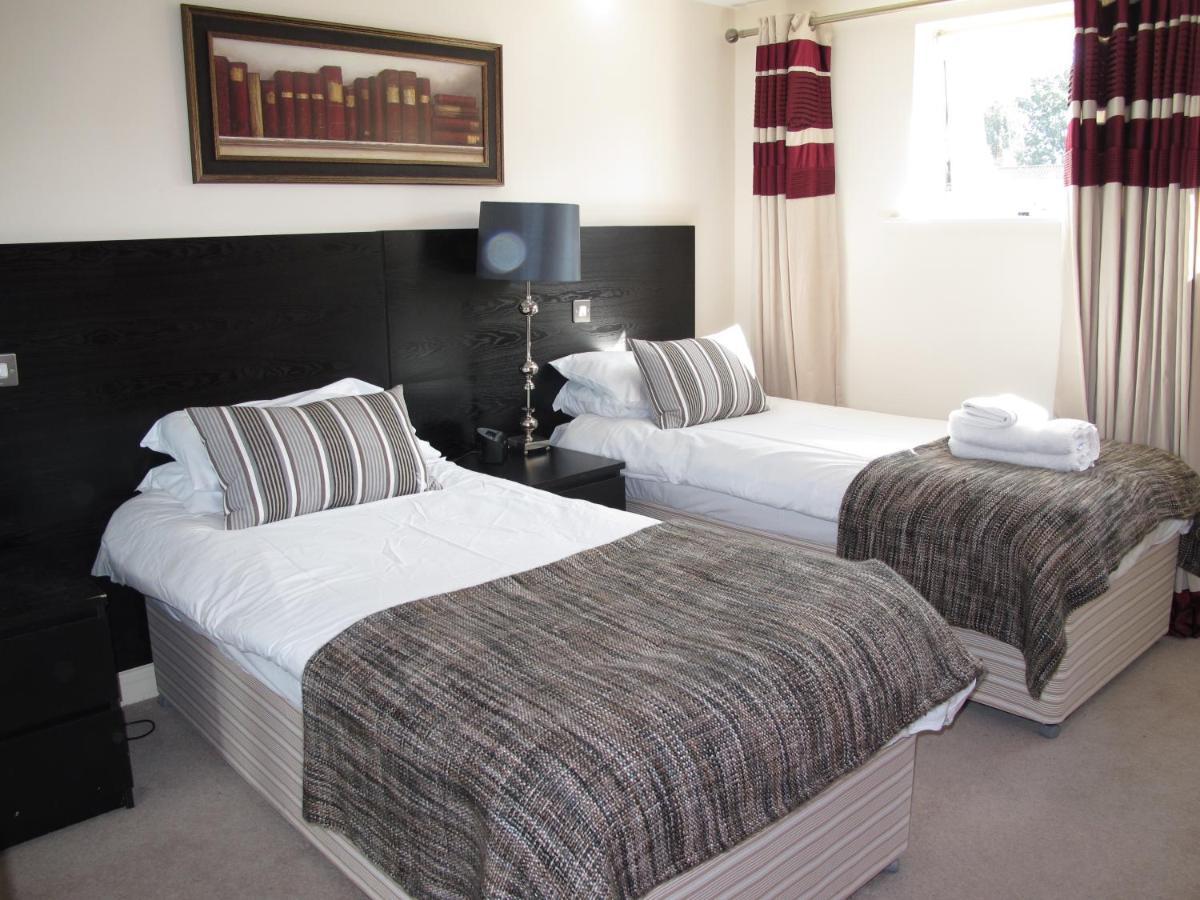 Churchill Two Bedroom Apartments With Free Parking And The Minster View York Esterno foto