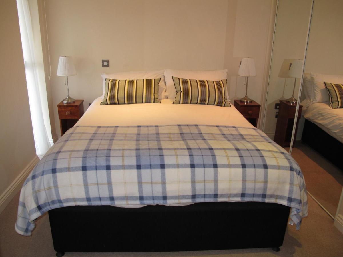 Churchill Two Bedroom Apartments With Free Parking And The Minster View York Esterno foto