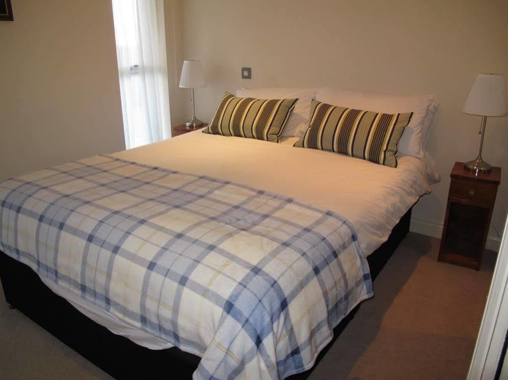 Churchill Two Bedroom Apartments With Free Parking And The Minster View York Esterno foto